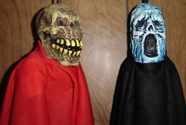 OH, THAT'S GROSS!!! WHY ARE YOU SO GROSS RED-CAPE SKELETON!?
